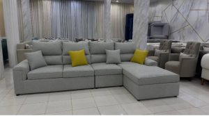 حرف L مقاس ٣×٣ ب ١٨٠٠ ريال